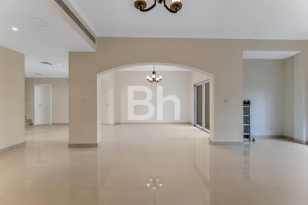 4 Bedroom Villa for Rent in The Meadows, Dubai - Pool and Park Backing | Maintenance contract