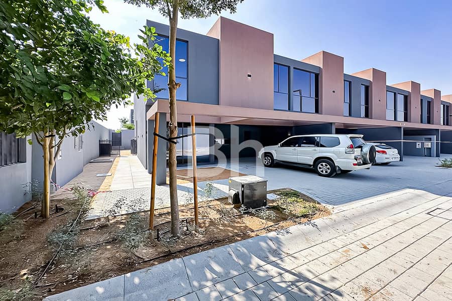 Corner End Unit | Cash or Mortgage | Big Layout