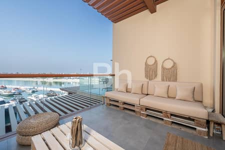 Studio for Rent in Palm Jumeirah, Dubai - Water Front | Furnished | Vacant | Terrace Studio for Rent in Palm Jumeirah, Dubai - Water Front | Furnished | Vacant | Terrace