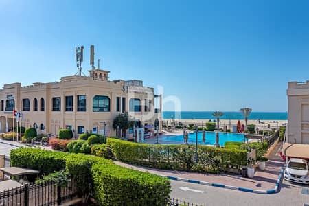 فیلا 5 غرف نوم للايجار في جميرا، دبي - فیلا في فلل منتجع شاطئ روضه،جميرا 3،جميرا 5 غرف 750000 درهم - 11320745