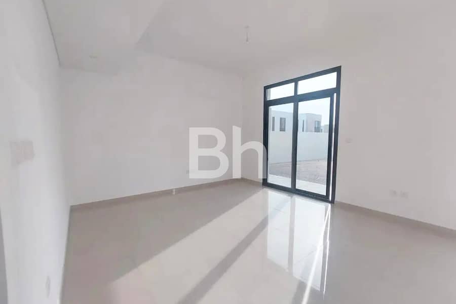 位于阿尔泰,纳斯玛住宅综合体 3 卧室的别墅 1500000 AED - 10530937 位于阿尔泰,纳斯玛住宅综合体 3 卧室的别墅 1500000 AED - 10530937