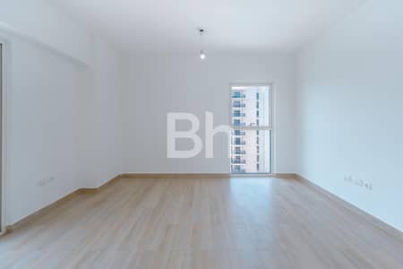 3 Bedroom Flat for Sale in Yas Island, Abu Dhabi - Vacant April | Ferrari and Sea World View