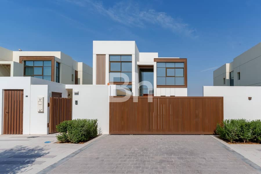 Move-In Ready | Landscaped | Modern Villa