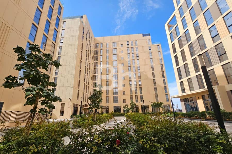 Prime Location | Lavish Studio | Free Parking