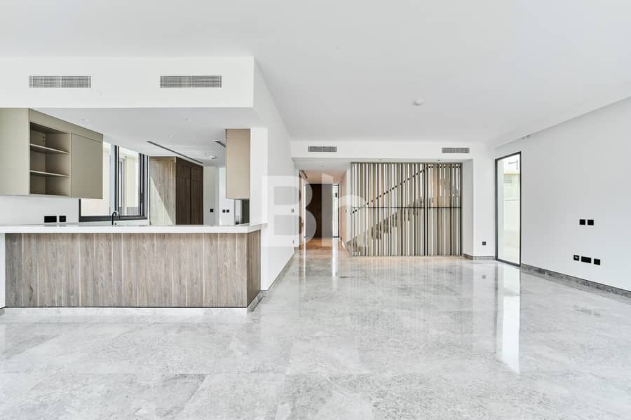 Open Kitchen | Marble | Close to Park Open Kitchen | Marble | Close to Park