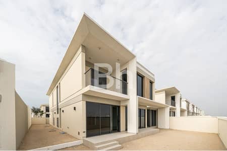 4 Bedroom Villa for Sale in Tilal Al Ghaf, Dubai - Great Location | Closed Kitchen | Rented