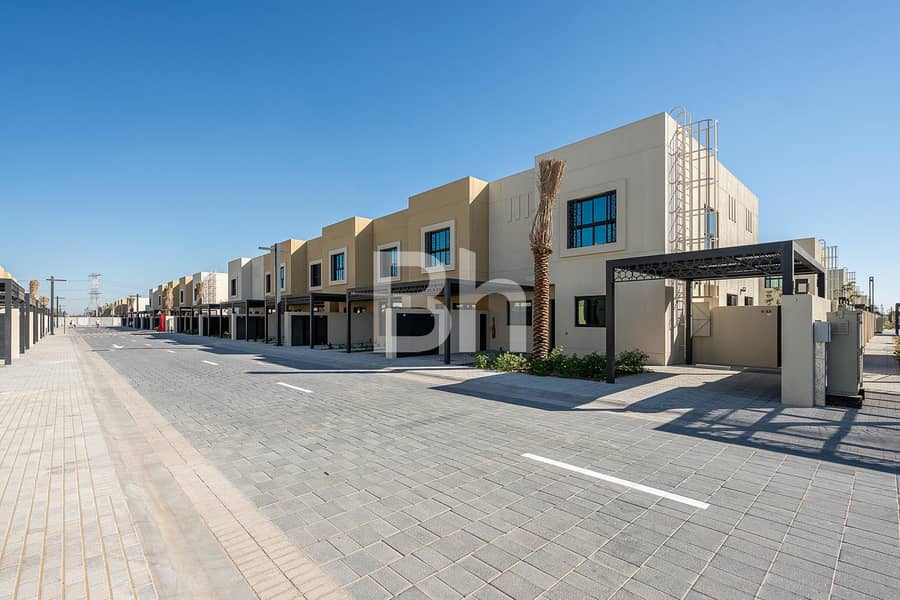 | Stylish 3BHK | Freehold | Fresh Handover | Phase 4 | | Stylish 3BHK | Freehold | Fresh Handover | Phase 4 |