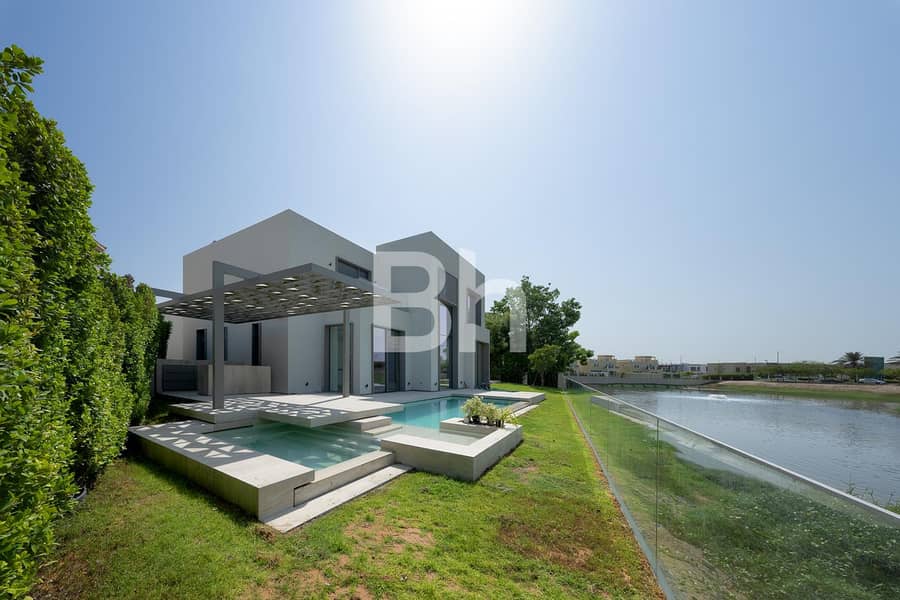 Fully upgraded | Vacant | Lake view | Furnished