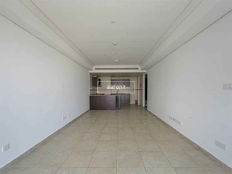 Lake View | High Floor | Vacant Lake View | High Floor | Vacant