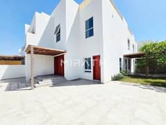 Exclusive Villa Near Dubai American Academy