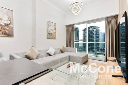 1 Bedroom Flat for Rent in Business Bay, Dubai - Premium Furniture | Upgraded | 4 Cheques Accepted