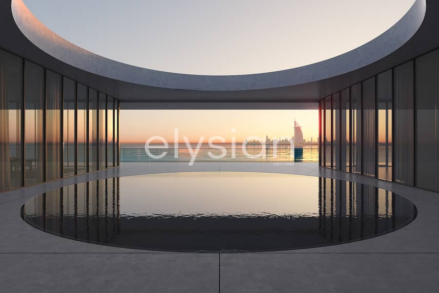 Sophisticated coastal elegance awaits Sophisticated coastal elegance awaits