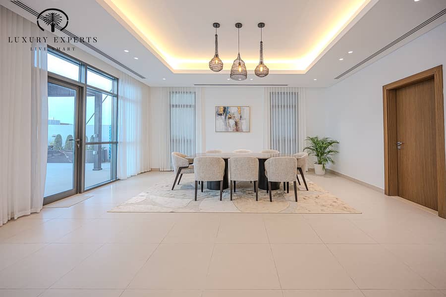5 luxury experts N10. jpg