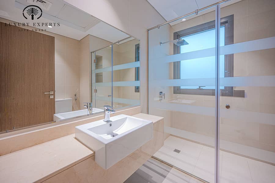 9 luxury experts N4. jpg