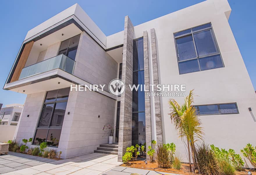 Private pool | Upgraded interior | Ready to move Private pool | Upgraded interior | Ready to move