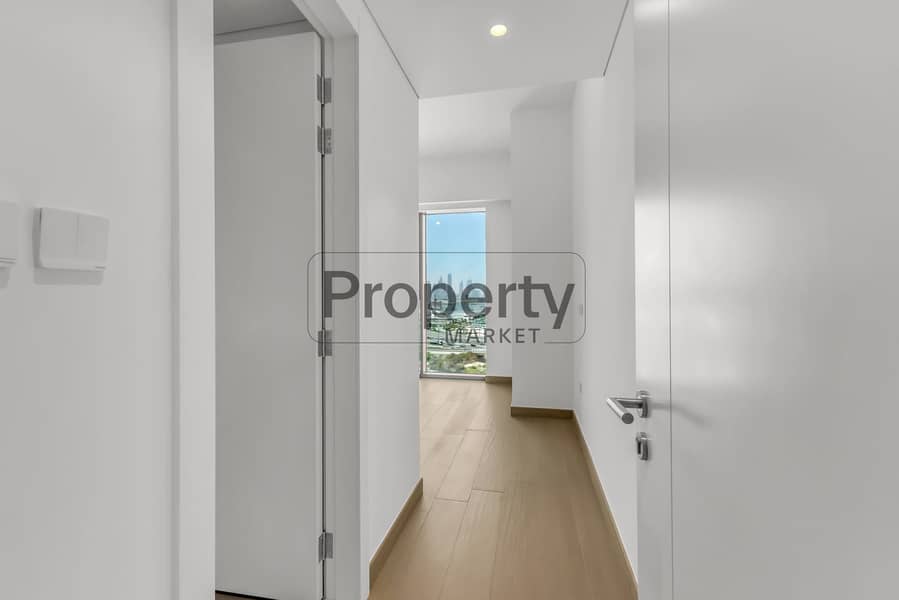 9 7ST04700. jpg