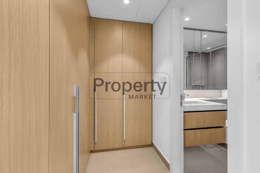 12 7ST04726. jpg
