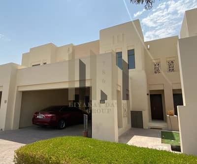 3 Bedroom Villa for Sale in Reem, Dubai - FRONT VIEW SIDE. jpg