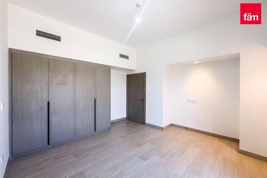 Single Row | Large Layout |Type A | corner Unit Single Row | Large Layout |Type A | corner Unit