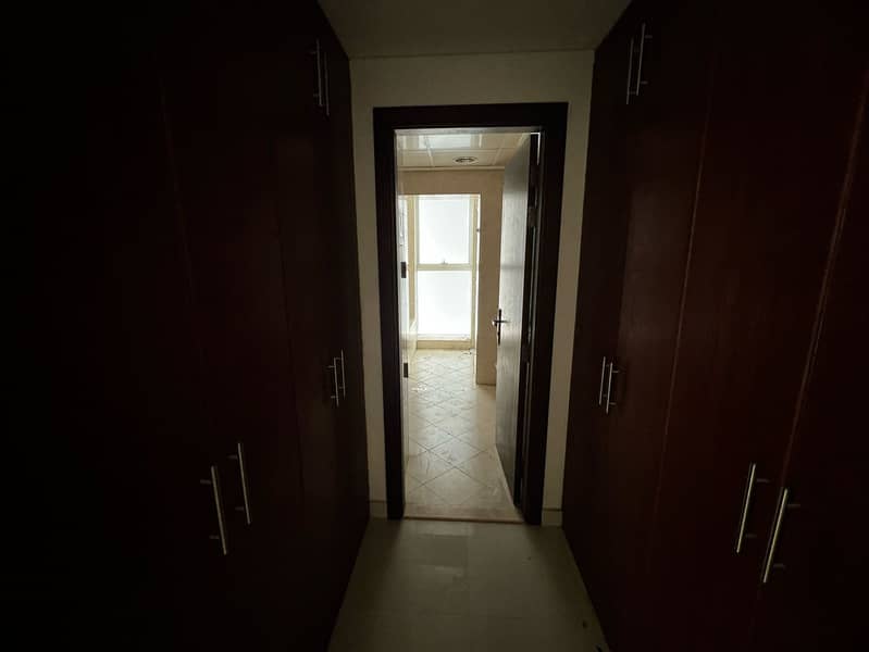 32 a4b4b6ba-ba45-4edb-aee2-89f4ee76f039. jpg