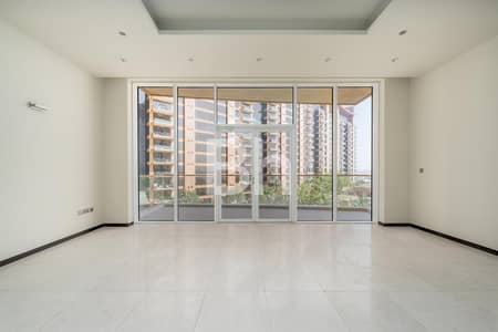 Vacant I Sea View I Unfurnished I