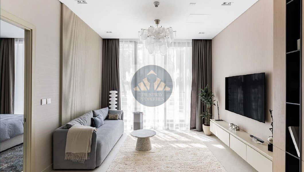 10 living room -1. jpg