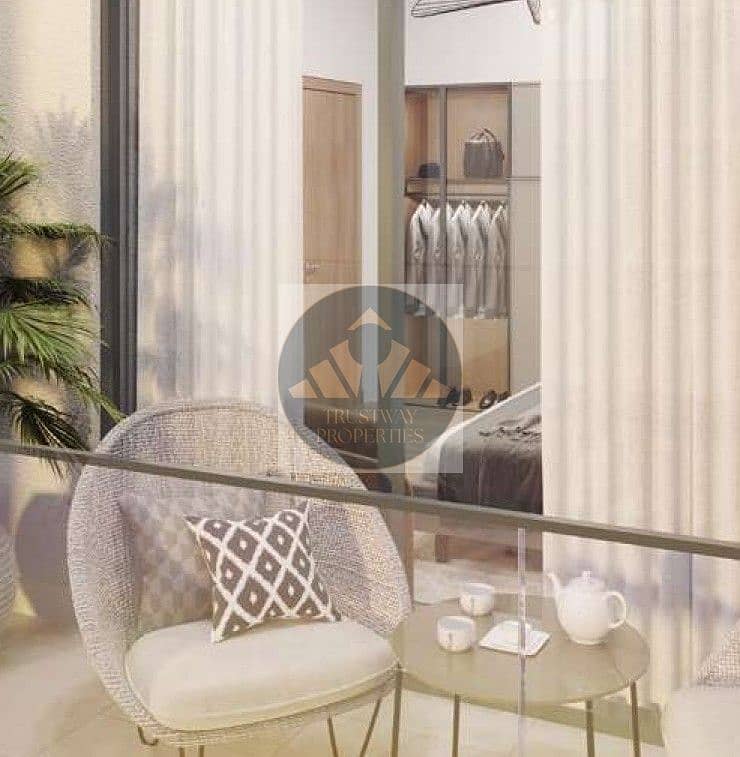 10 balcony. jpg