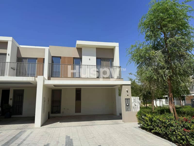 Vacant | Corner Unit | Close to Amenities Vacant | Corner Unit | Close to Amenities