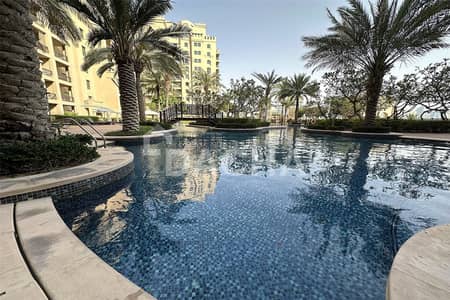 1 Bedroom Apartment for Rent in Palm Jumeirah, Dubai - Luxurious | Very Spacious | Vacant July 1st