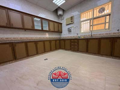 فیلا 4 غرف نوم للايجار في الشامخة، أبوظبي - 602a1f1c-0e91-4cbd-875e-426821b8d114. jpg