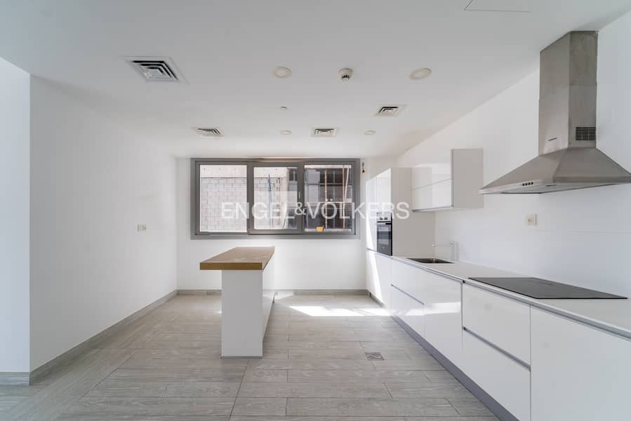 Spacious | Unfurnished | Vacant | Low Floor Spacious | Unfurnished | Vacant | Low Floor