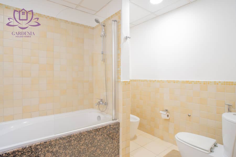 4 Bath 1 2. jpg
