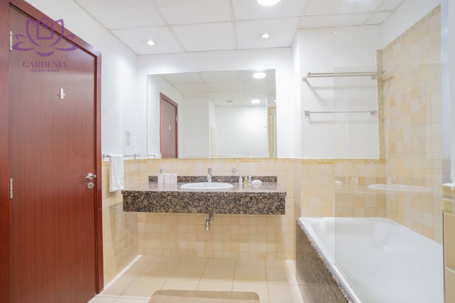5 Bath 1 3. jpg
