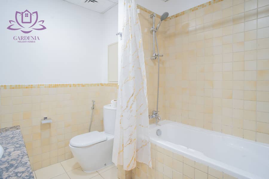 8 Bath 2 2. jpg