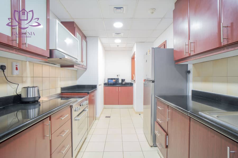 27 Kitchen 2. jpg