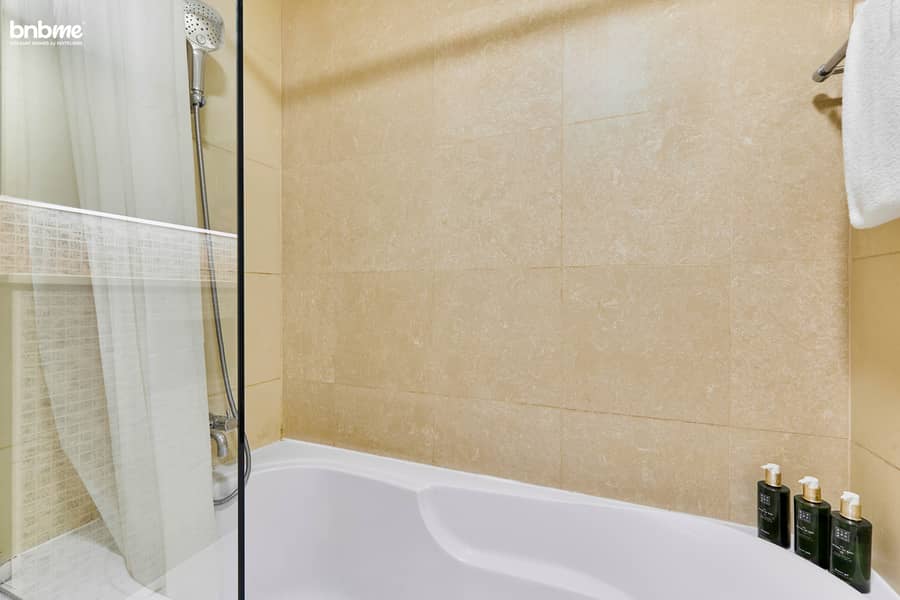 16 Bathroom 1. jpg