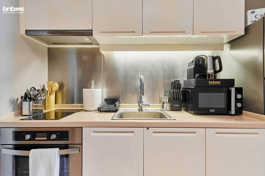 25 Kitchen 2. jpg