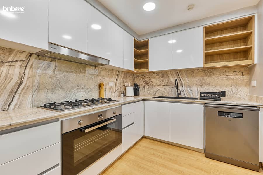 4 Kitchen (2). jpg