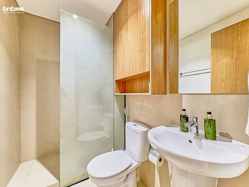 37 Maids Washroom (1). jpg