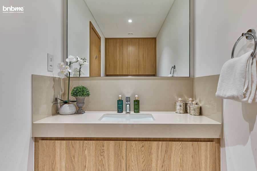 43 Powder Room (2). jpg