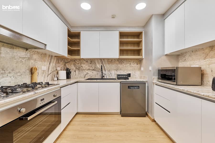 63 Kitchen. jpg