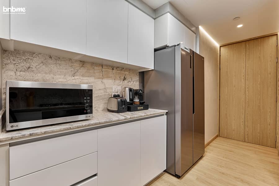 65 Kitchen (3). jpg