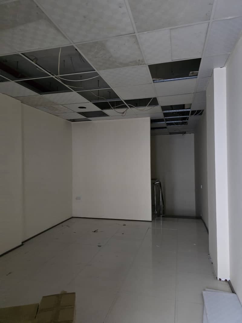 2 shop rolla 600 sqft khalfan al ansari building (9). jpg