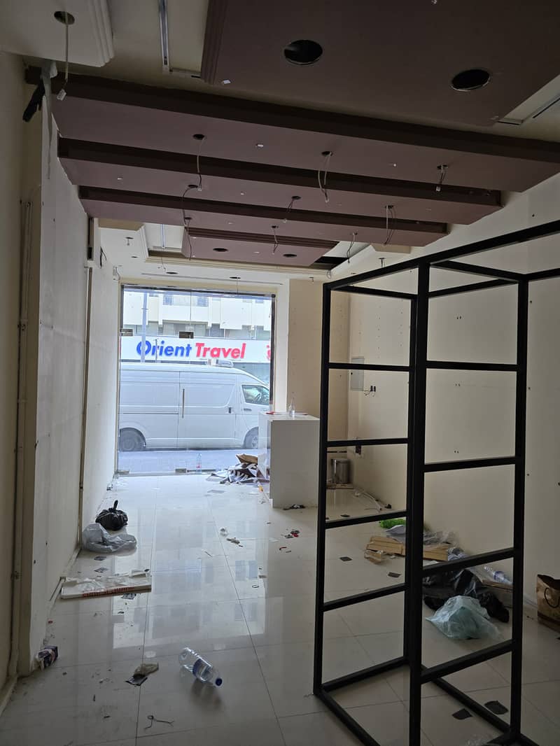 3 shop rolla 600 sqft khalfan al ansari building (4). jpg