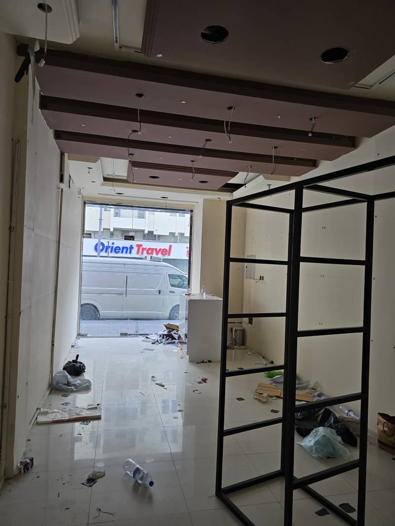 4 shop rolla 600 sqft khalfan al ansari building (5). jpg