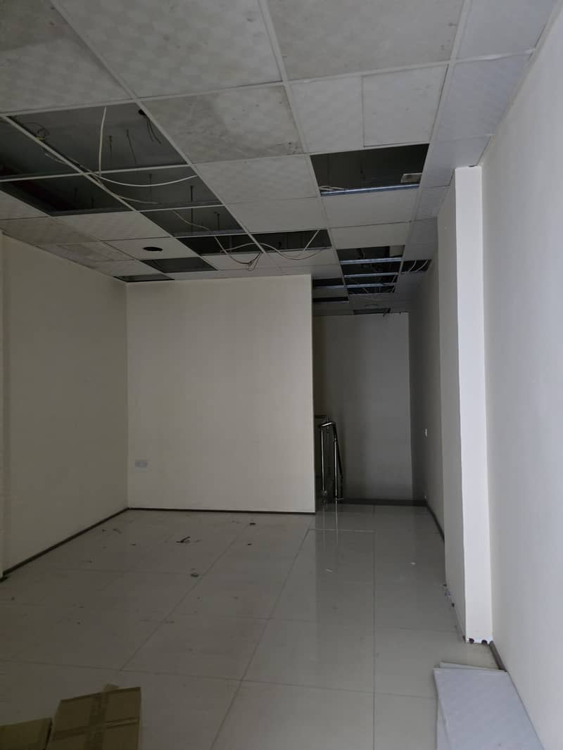 8 shop rolla 600 sqft khalfan al ansari building (10). jpg