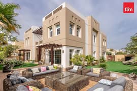 فیلا في راحات،مدن 5 غرف 8995950 درهم - 11669940