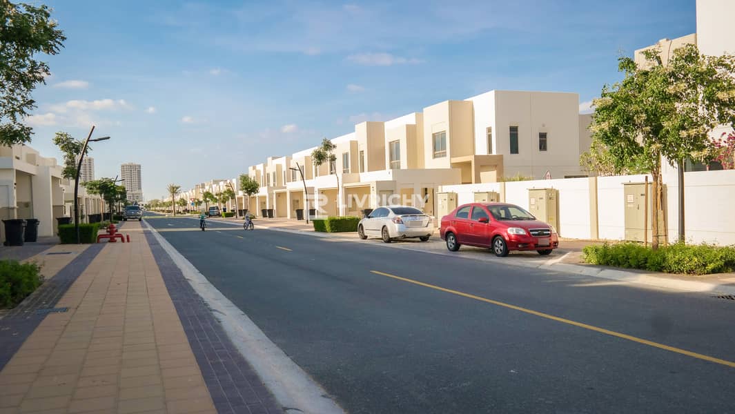 Таунхаус в Таун Сквер,Хаят Таунхаусы, 3 cпальни, 150000 AED - 11670705 Таунхаус в Таун Сквер,Хаят Таунхаусы, 3 cпальни, 150000 AED - 11670705
