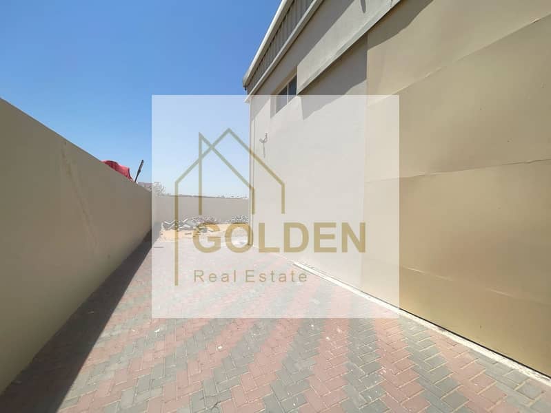 4 0f9cdede-d899-4654-9492-8addfb6ec4b6. jpg