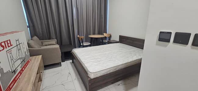 Fully Furnished | Modern Unit | Close to Metro
